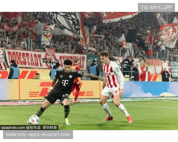 德甲拜仁短传流转如行云：攻门频繁出现的战术魅力